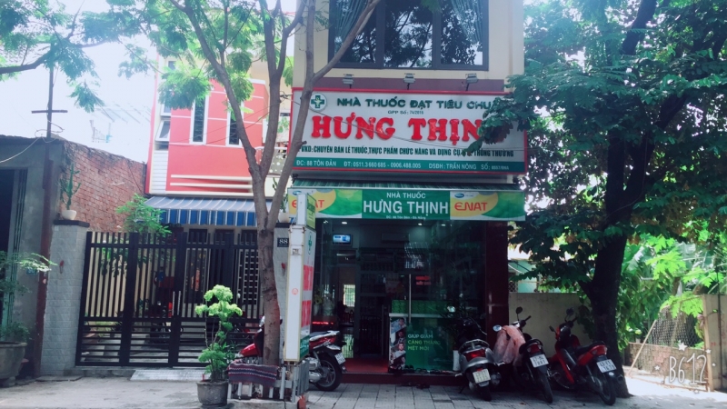 Nhà Thuốc Tây Hưng Thịnh đã trở nên rất quen thuộc với người dân trên đường Tôn Đản, Đà Nẵng