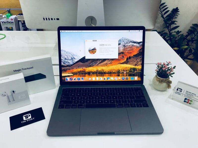 mua macbook chính hãng ở Đà Nẵng