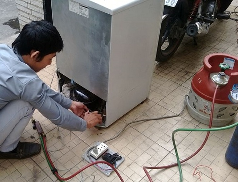 Điện lạnh Thành Tín cam kết giá rẻ nhất và lấy chữ tín để phục vụ khách hàng nên khách hàng tìm đến Điện lạnh Thành Tín hoàn toàn yên tâm và hài lòng khi ra về.